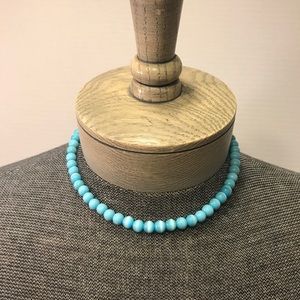 🦋Pearlized blue glass bead necklace🦋